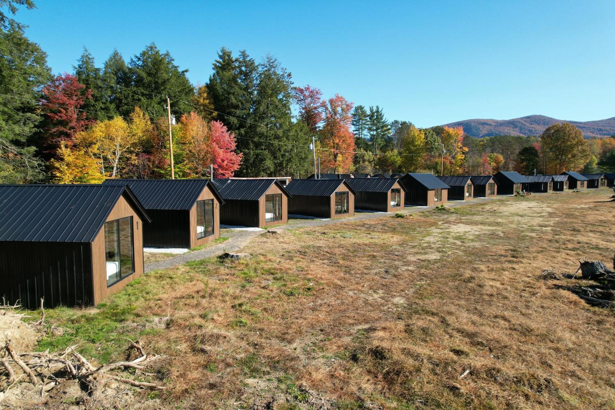 Emrose Luxury Cabins Brandon المظهر الخارجي الصورة