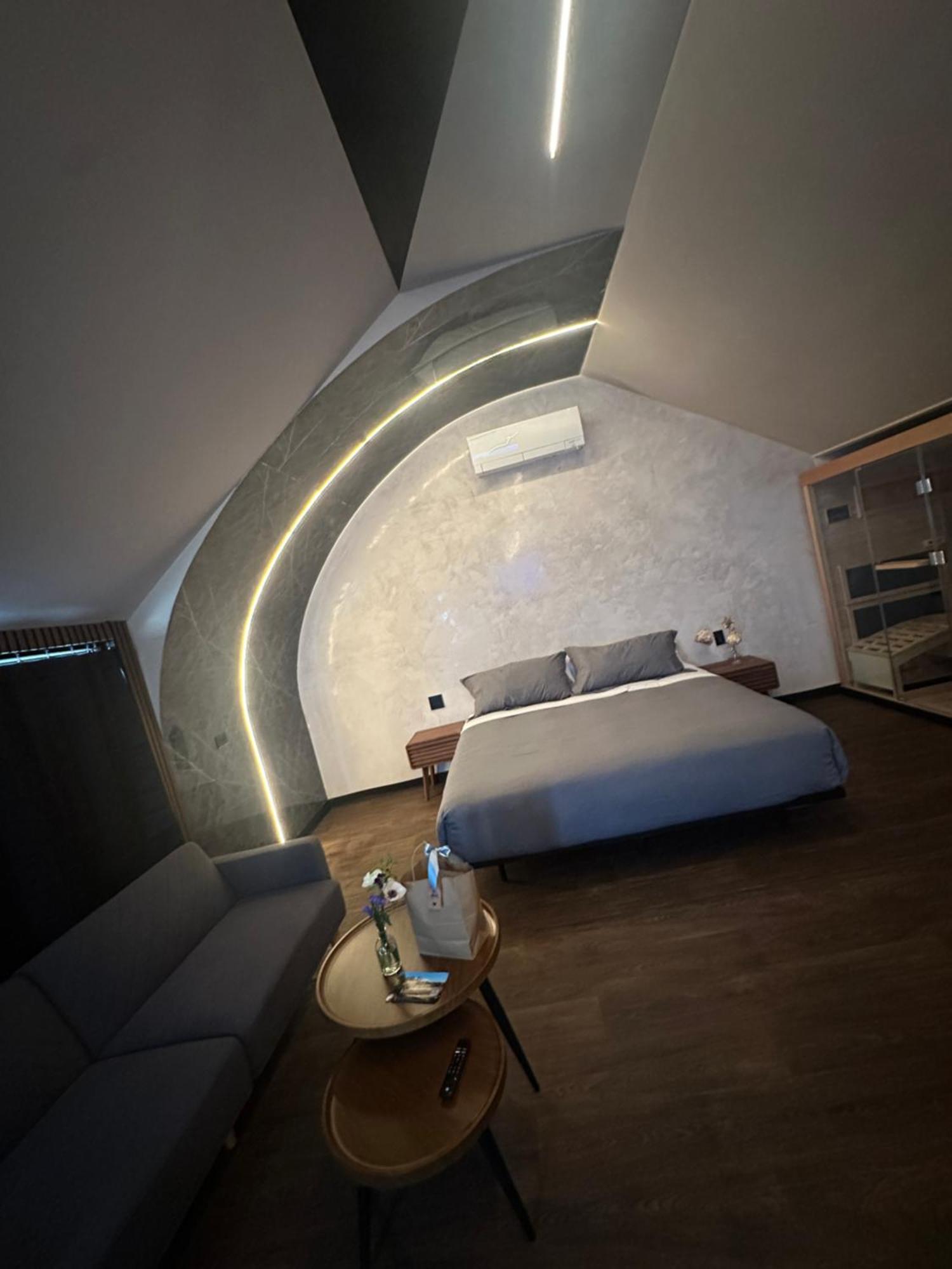 Emrose Luxury Cabins Brandon الغرفة الصورة