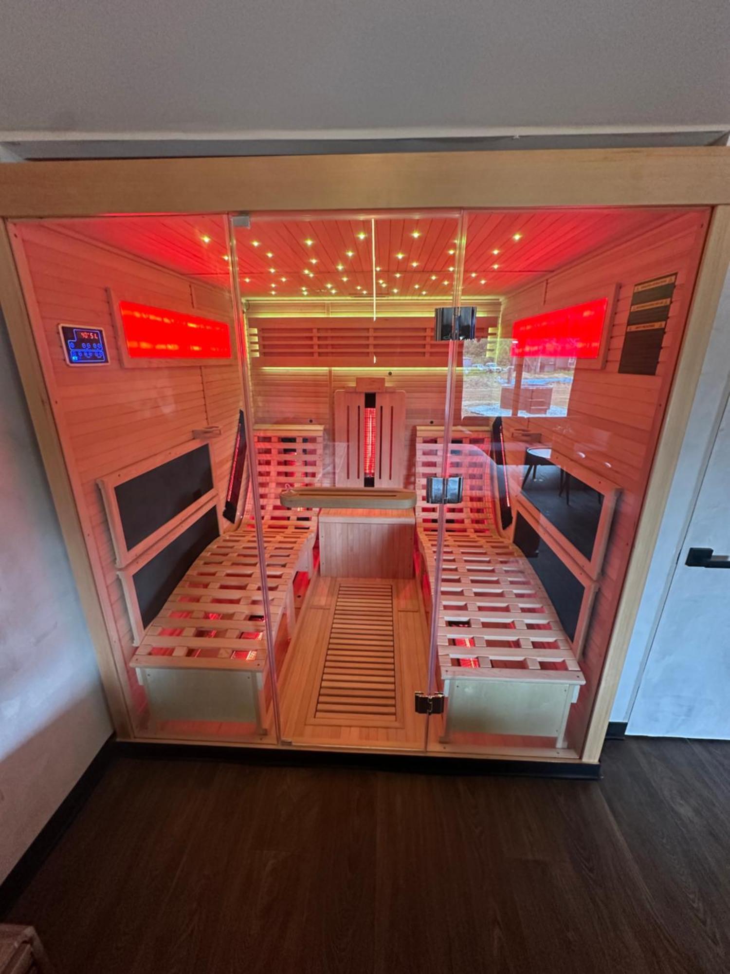 Emrose Luxury Cabins Brandon الغرفة الصورة